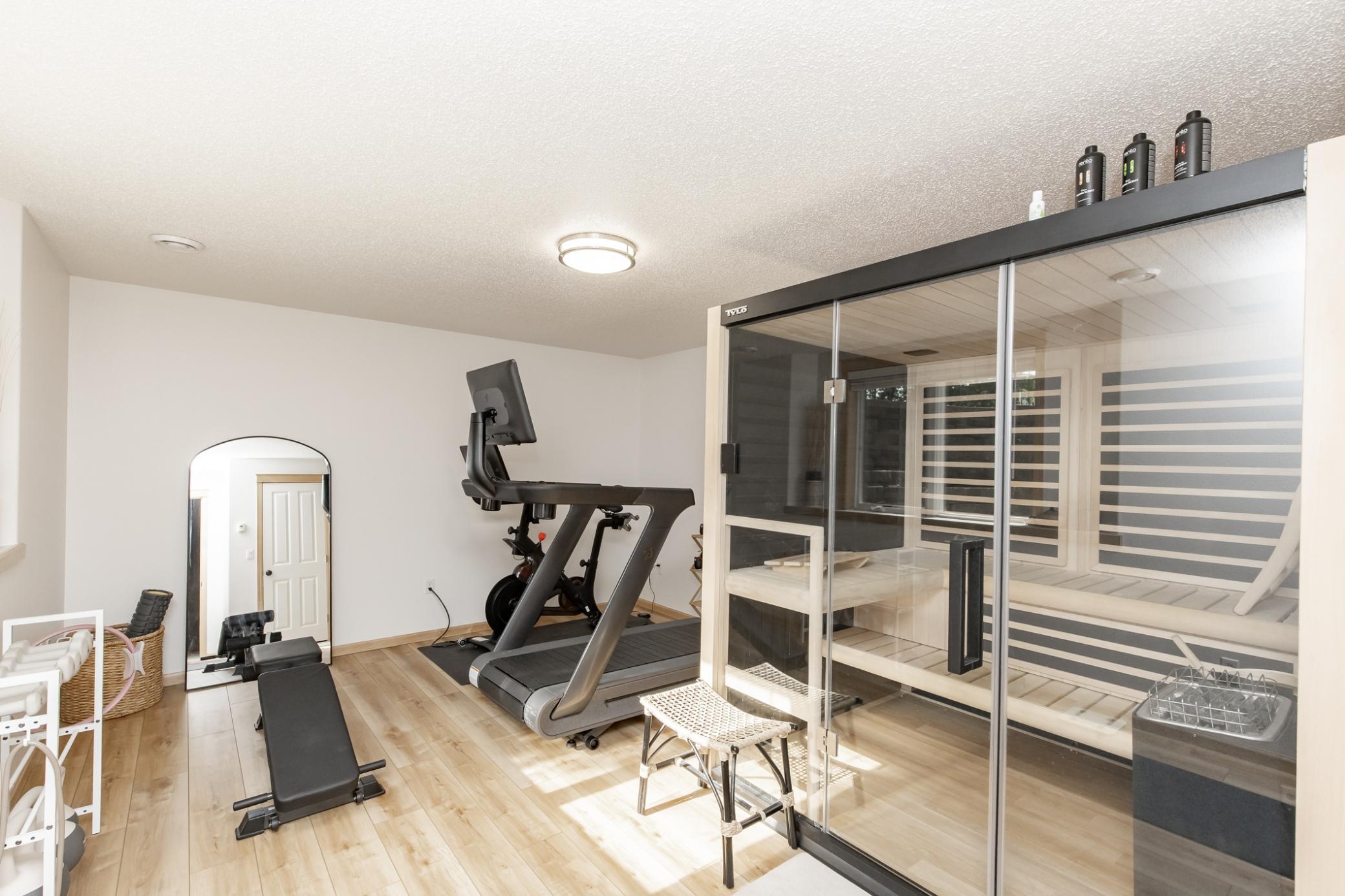 Bedroom 5 / Exercise Room