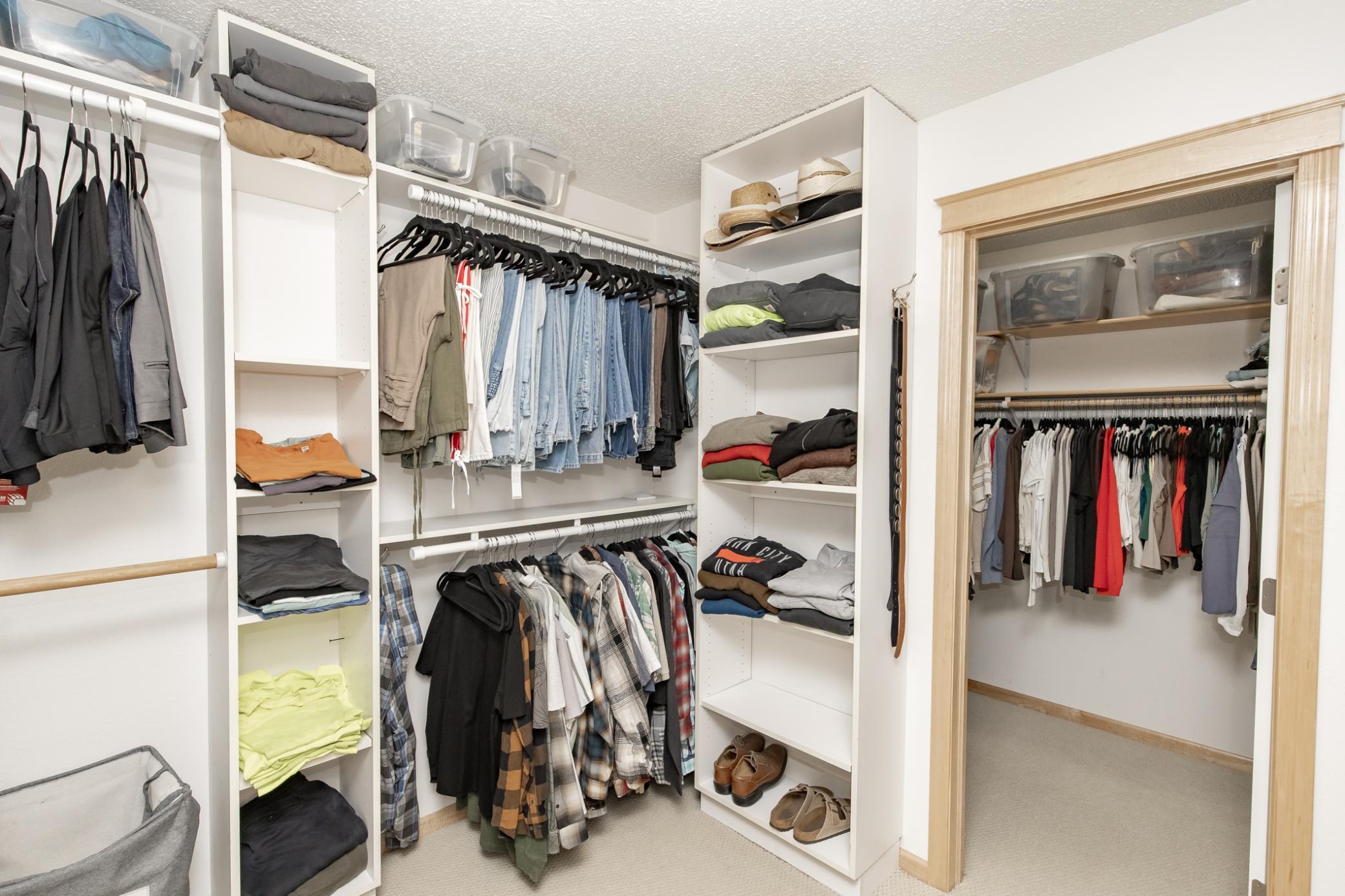 Walk-in Closet