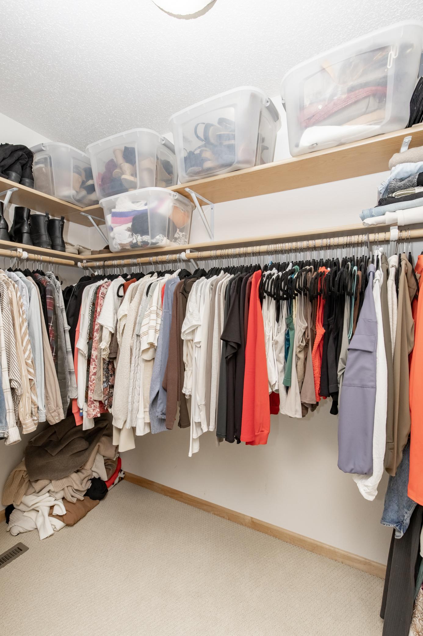 Walk-in Closet