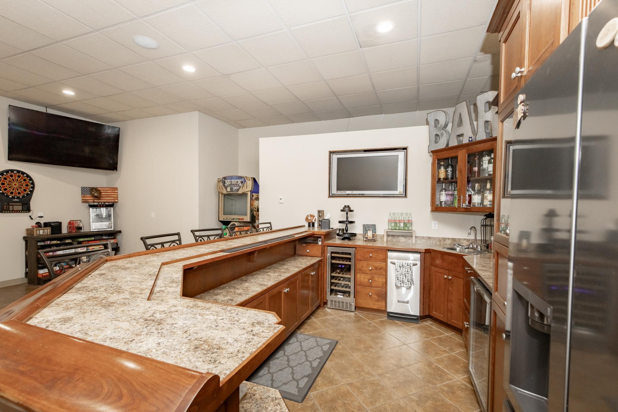 Full Bar