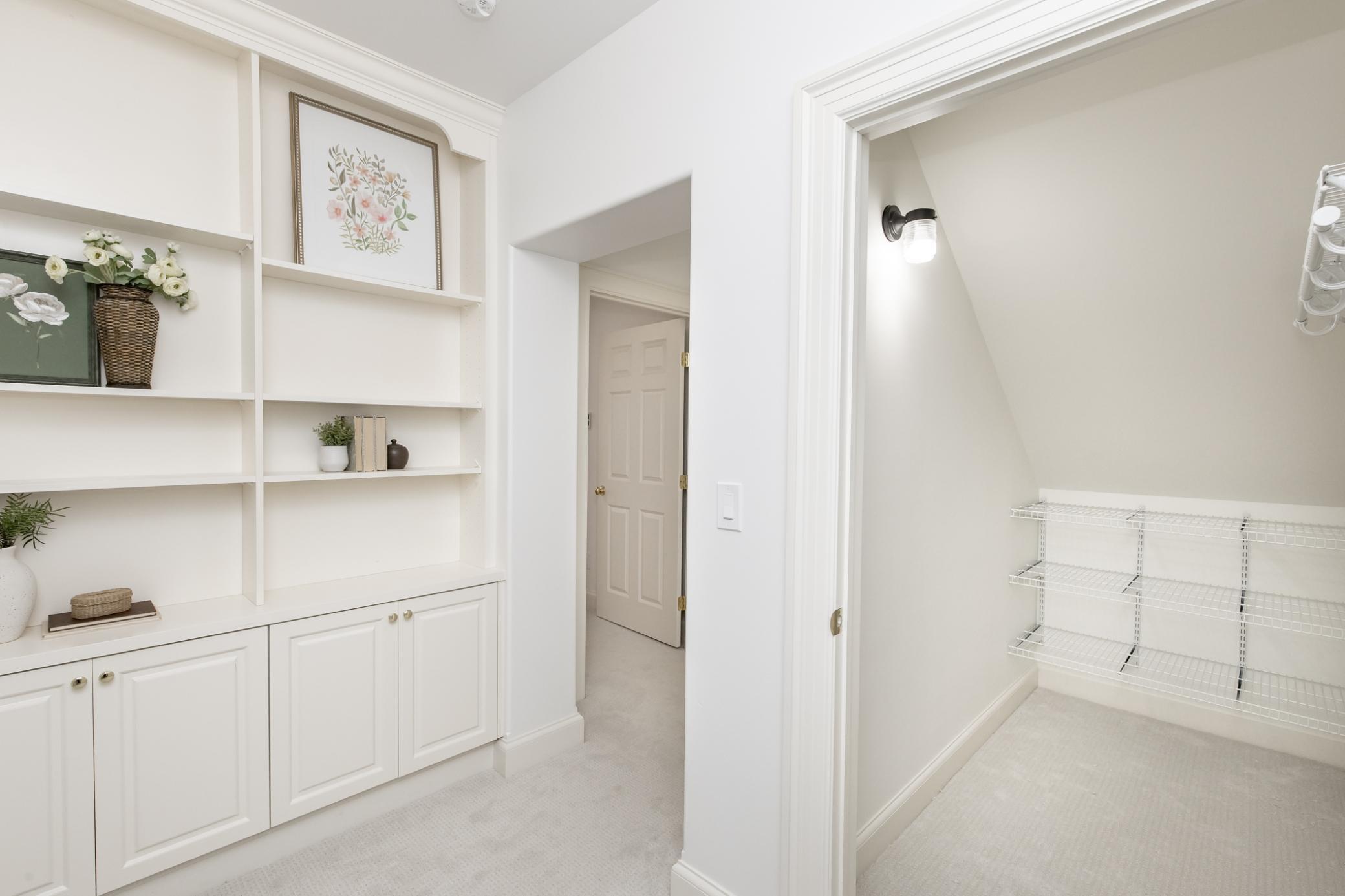 Hallway/Storage