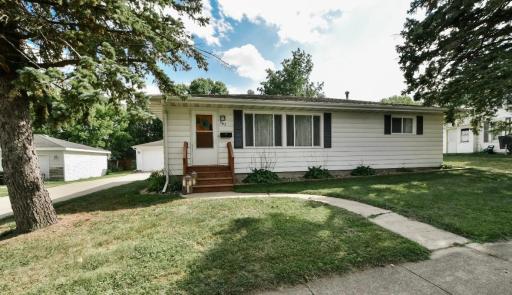 Welcome home to 567 West 5th Street Zumbrota!