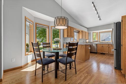 Spacious main level designed for comfortable everyday living and effortless entertaining. The dining area easily expands for small and large groups. Host the holidays this year for family and friends.