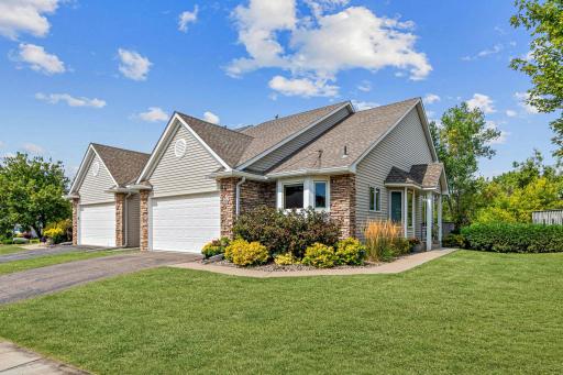Welcome to this beautiful 3bd/3ba home in sought after Weston Woods of Shoreview. Situated on the big pond, a rare second bedroom on the main level and updates galore- a perfect 10!