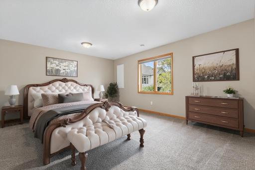 1067 Westcliff Curve, Shoreview, MN 55126