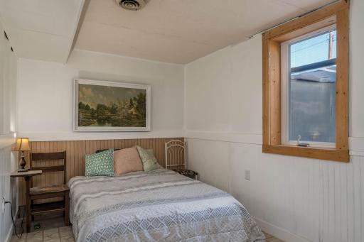 22-web-or-mls-1041-quincy-st.jpg