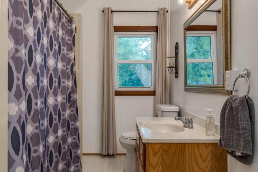20-web-or-mls-1041-quincy-st.jpg