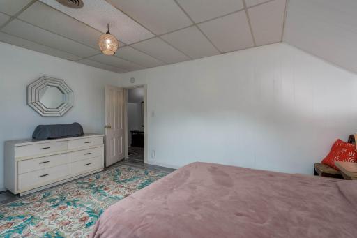 16-web-or-mls-1041-quincy-st.jpg