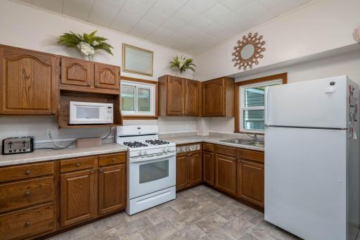 11-web-or-mls-1041-quincy-st.jpg