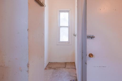 Upper unit kitchen pantry