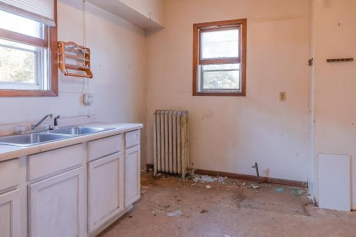 Upper unit kitchen