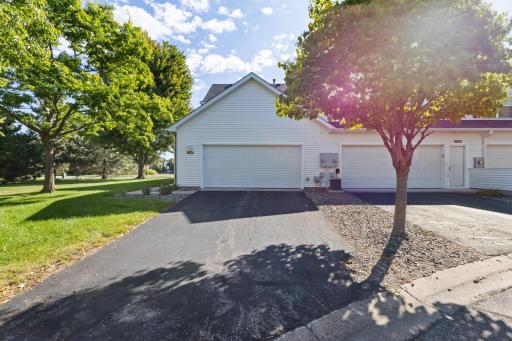 Another convenience is west facing driveway and in Minnesota this means less ice buildup in the Winter.
