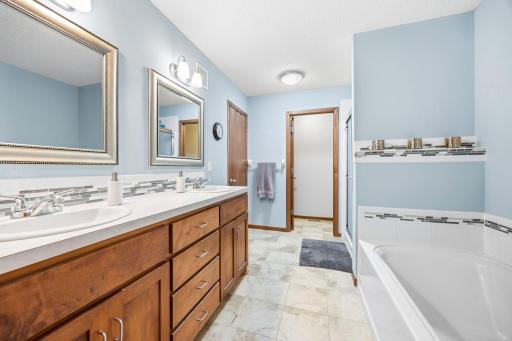 5120 Parker Circle, Robbinsdale, MN 55422