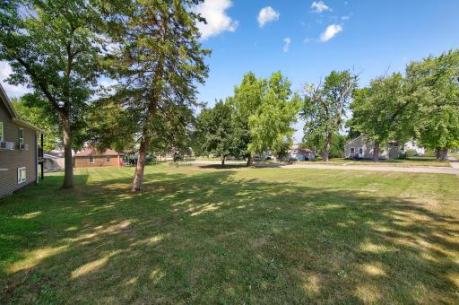 1052 Miller Avenue, Windom, MN 56101