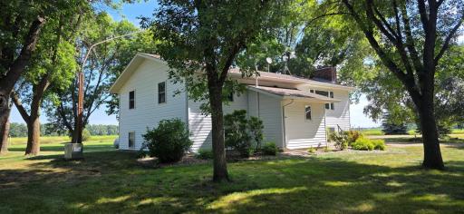 30977 350th Street, Redwood Falls, MN 56283