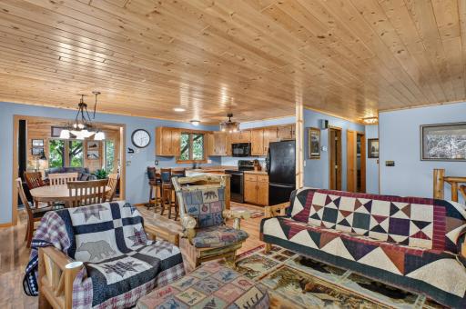 205 Kenwood Drive, Alexandria, MN 56308