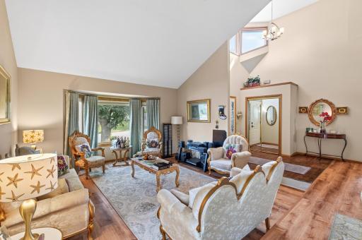 16609 Illinois Avenue, Lakeville, MN 55044