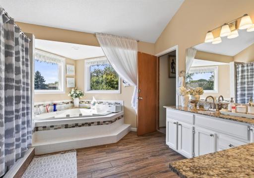 16609 Illinois Avenue, Lakeville, MN 55044