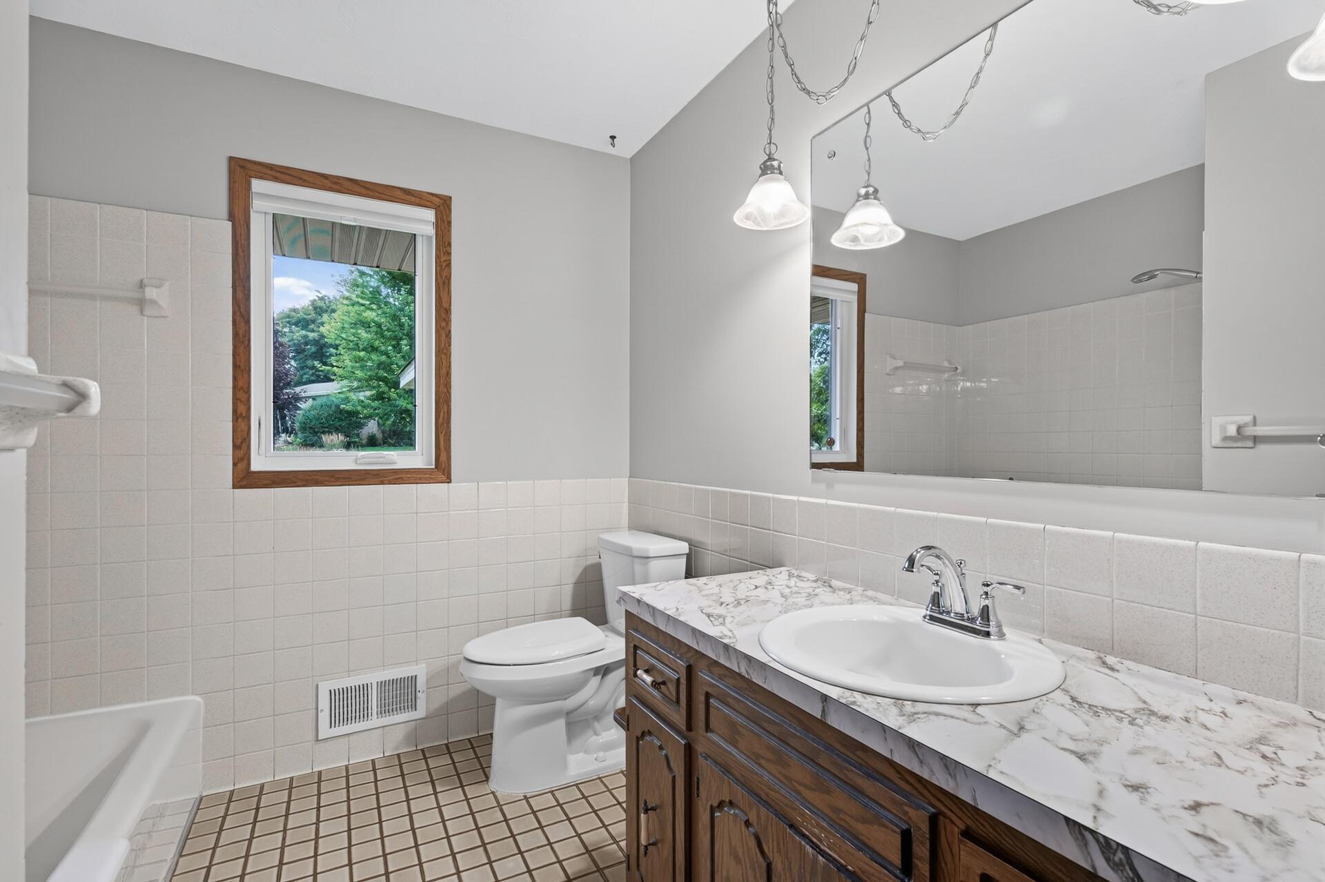 Main level Full Bath