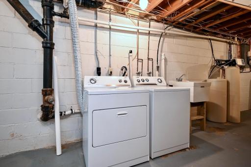 LL Laundry Area