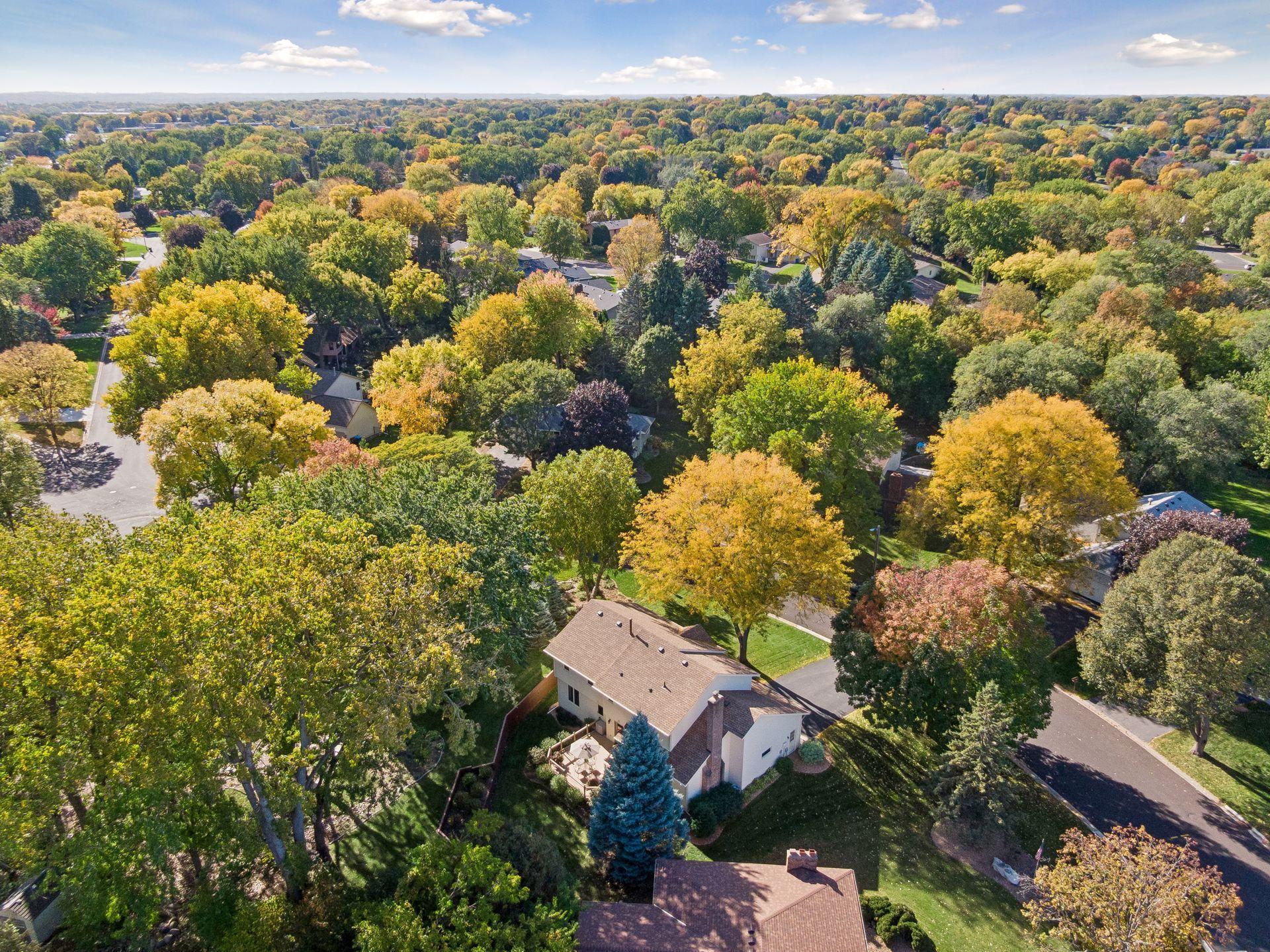 Highly desired West Bloomington location in a well maintained neighborhood!