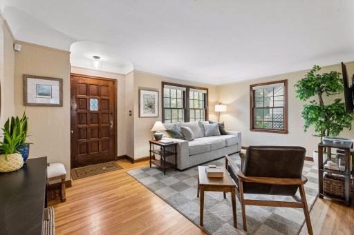4237 Abbott Avenue N, Robbinsdale, MN 55422