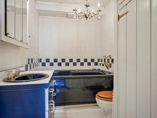 Photo 33