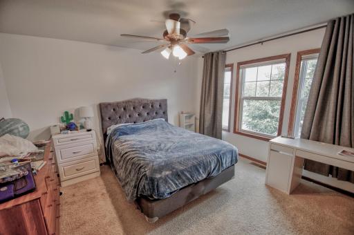 4th bedroom on upper level.jpg