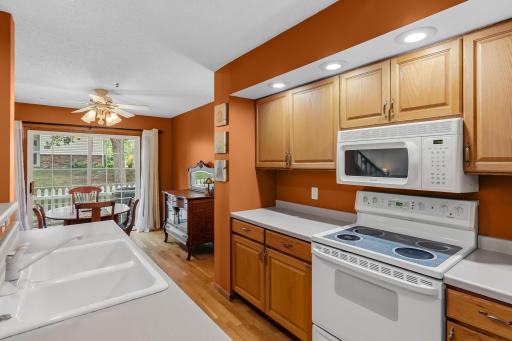 Kitchen - Pic 3 of 3