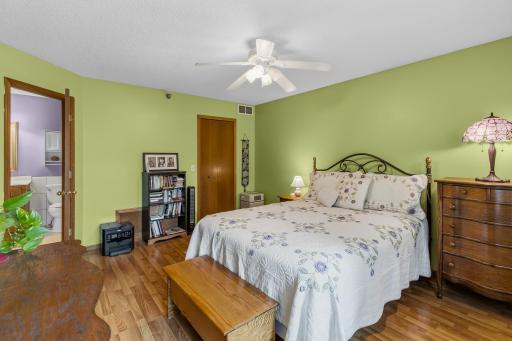 Primary Bedroom - Pic 2 of 2