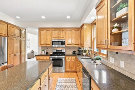 7594 Blackoaks Lane N, Maple Grove, MN 55311