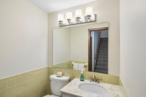 21-web-or-mls-McKnight Rd N-S2508-021.jpg