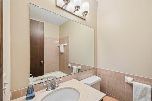 29-web-or-mls-McKnight Rd N-S2508-029.jpg