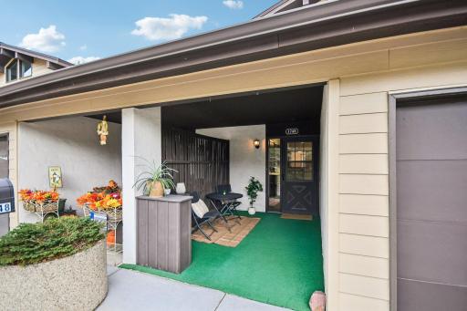 1748 Mcknight Road N, 24, Maplewood, MN 55109