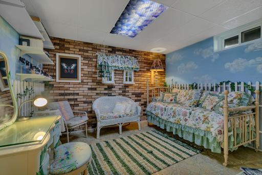Flex room (could be converted to 4th bedroom with the addition of an egress window)
