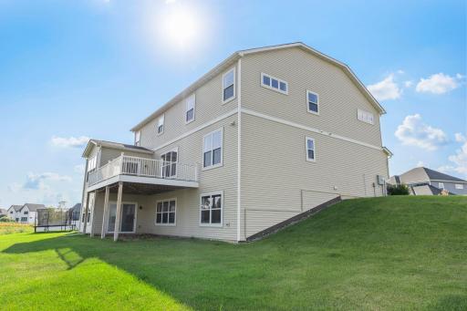 1961 Dahlia Drive, Shakopee, MN 55379