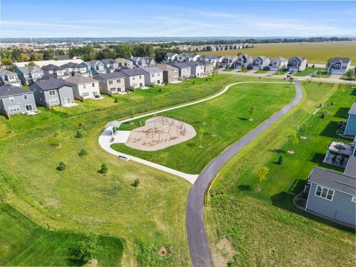 1961 Dahlia Drive, Shakopee, MN 55379