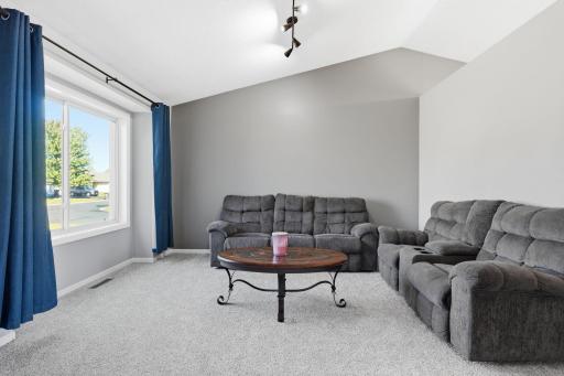 23081 Navajo Street NW, Saint Francis, MN 55070