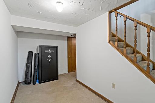 17222 Deerwood Lane, Jordan, MN 55352