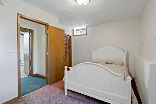 17222 Deerwood Lane, Jordan, MN 55352