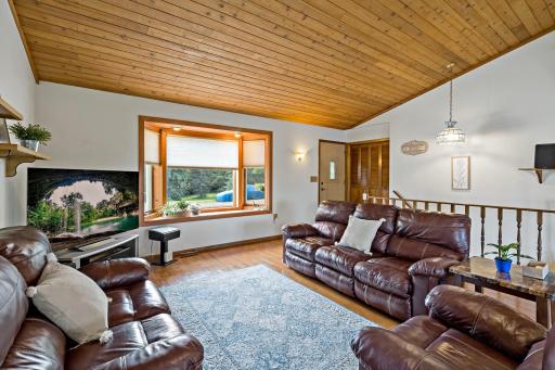 17222 Deerwood Lane, Jordan, MN 55352
