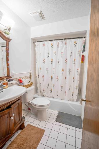 Main Floor Full Bath