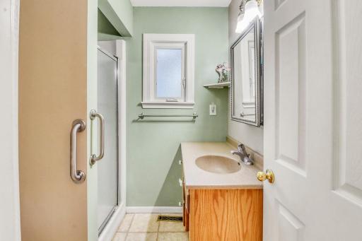 813 Oak Street, West Fargo, ND 58078