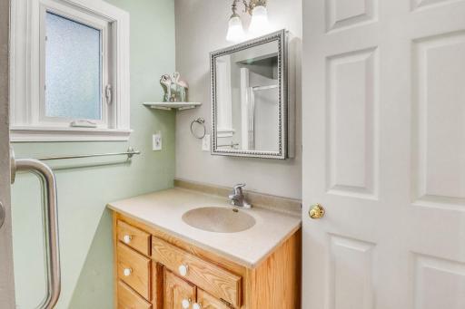 813 Oak Street, West Fargo, ND 58078