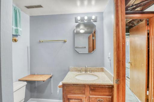 813 Oak Street, West Fargo, ND 58078