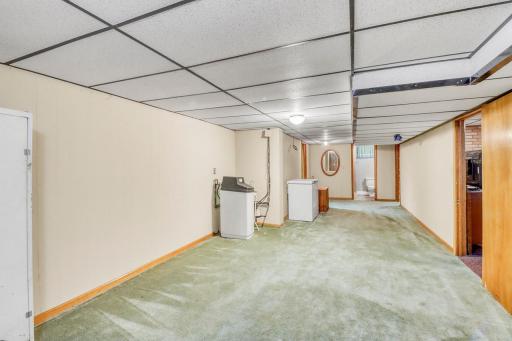 813 Oak Street, West Fargo, ND 58078