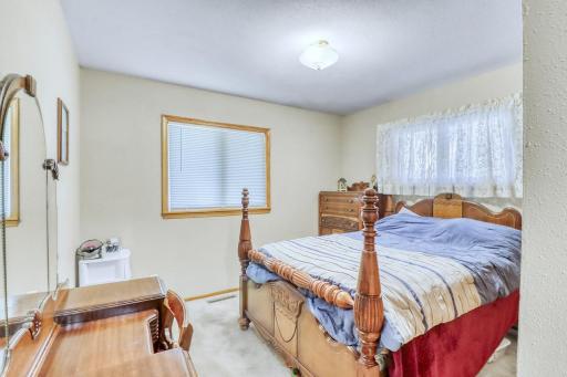 813 Oak Street, West Fargo, ND 58078