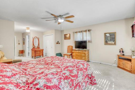 813 Oak Street, West Fargo, ND 58078