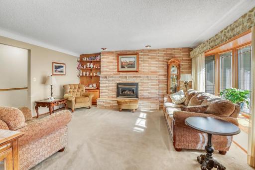 813 Oak Street, West Fargo, ND 58078