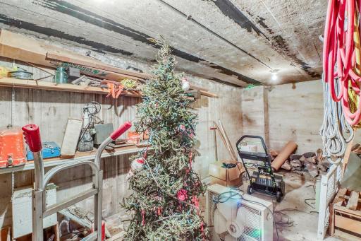 813 Oak Street, West Fargo, ND 58078